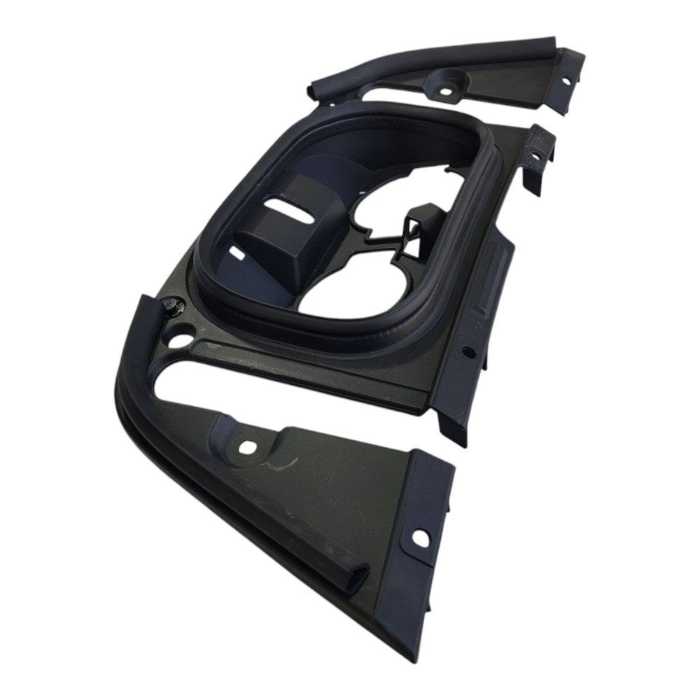 Moldura Tomada Carregamento  Nissan Leaf 2023 V632 7