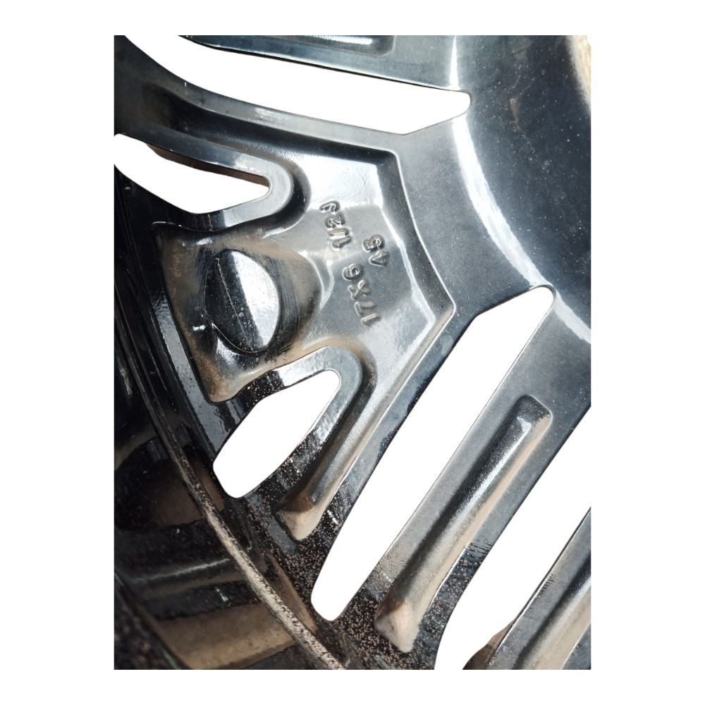 Roda Aro 17 Nissan Leaf 2023 V632 4