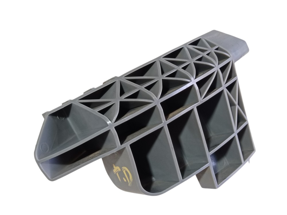 Suporte Parachoque Traseiro Direito Toyota Prado 2005 V620 3