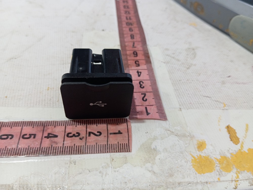Suporte cabo tomada USB Gwm Haval GT 2024 V636 6