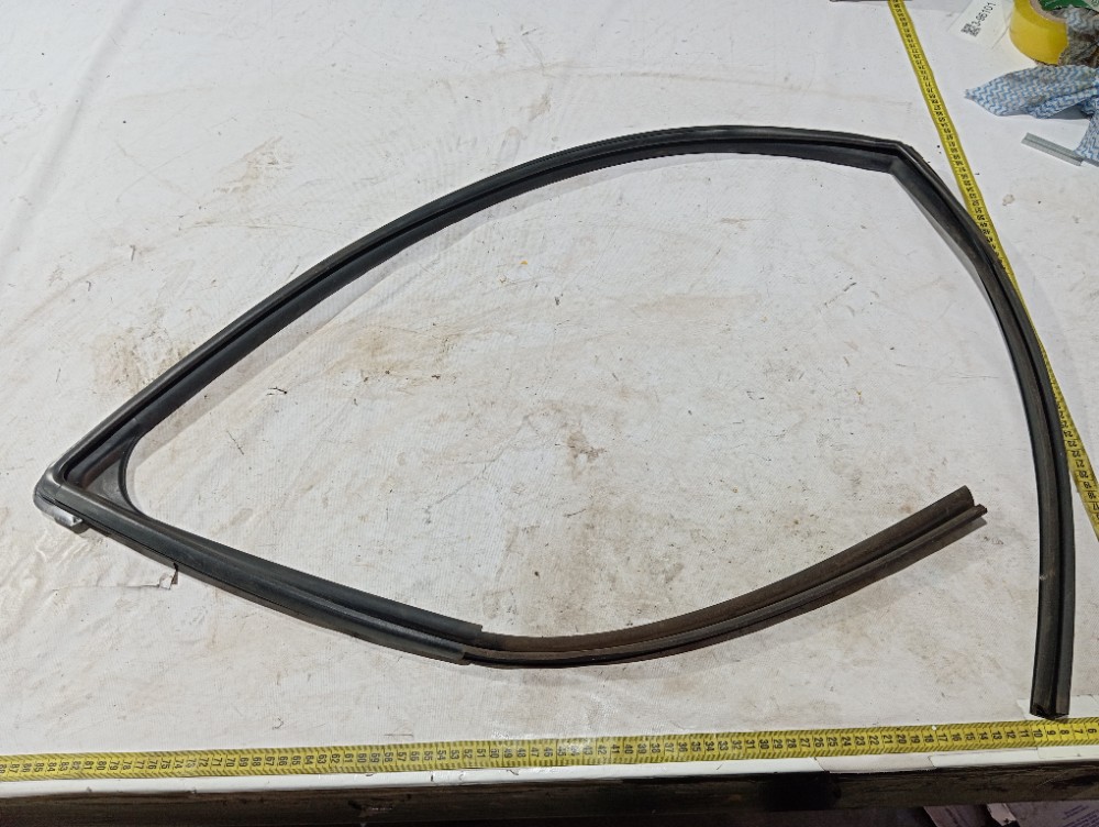 Borracha Porta Dianteira Direita Honda Hrv 2017 A 2021 V660 8