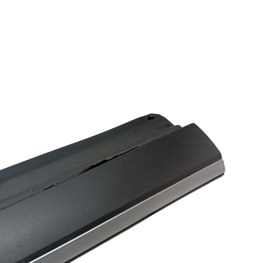 Moldura porta dianteira direita Byd Song Pro 2024 V674 4