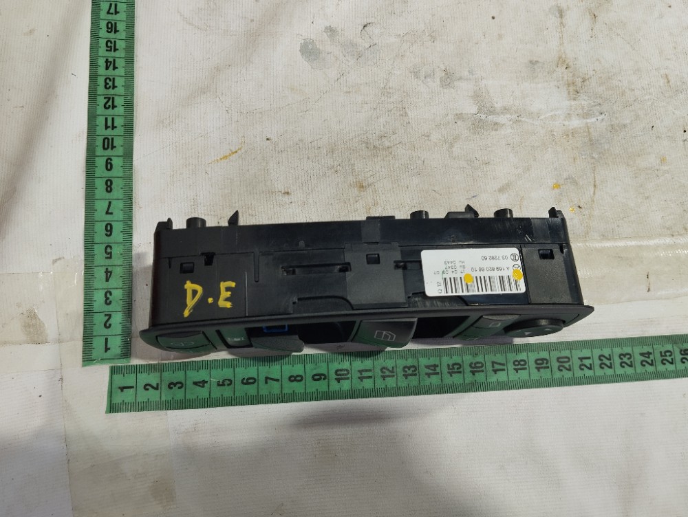 Botão Comando Vidro Dianteiro Esquerdo Mercedes B180 10 V630 9