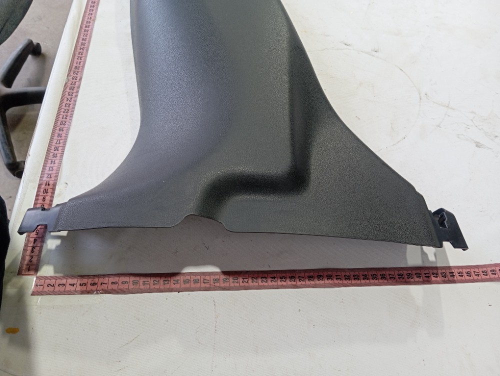 Acabamento Coluna Esquerda Nissan Leaf 2023 V632 10