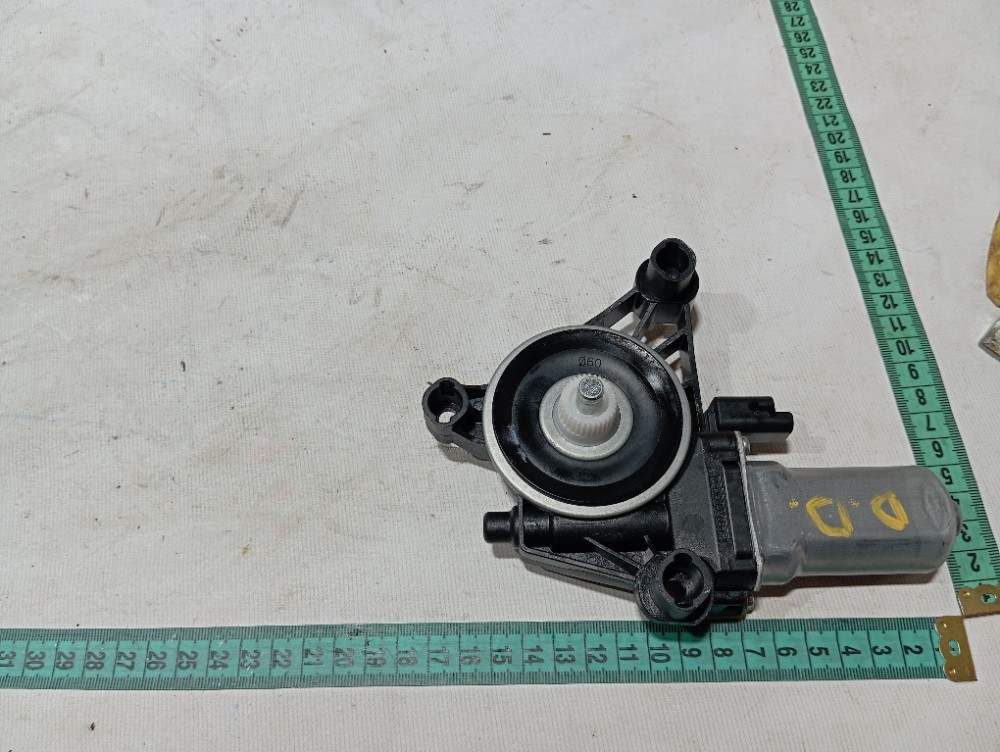 Motor máquina vidro porta diant direita Byd Song Pro 25 V669 9