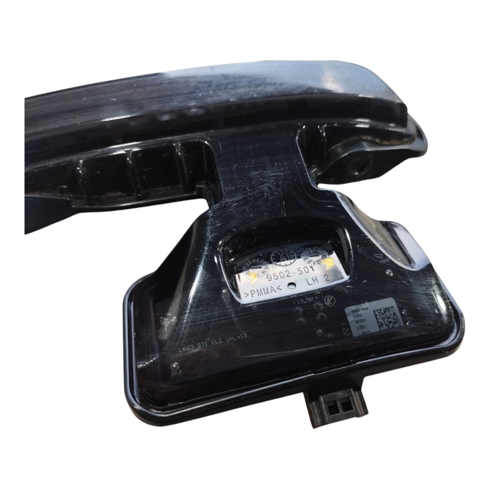 Luz Cortesia Espelho Esquerda Land Rover Defender 2022 V645 9