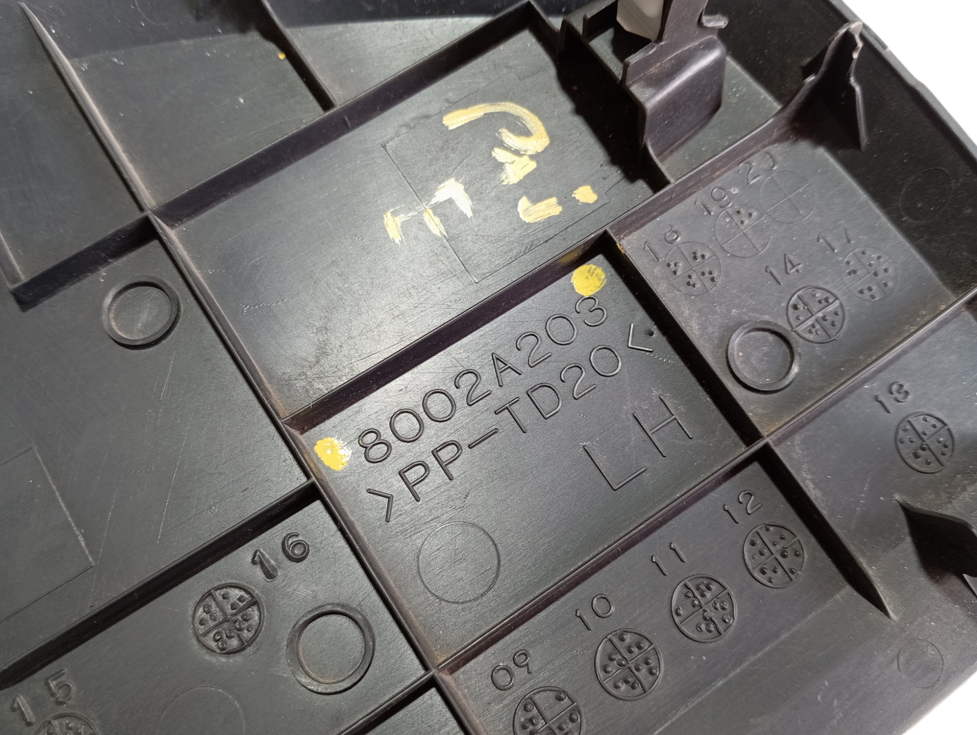 Acabamento Esquerdo Painel Mitsubishi Pajero Full 2020 V599 5