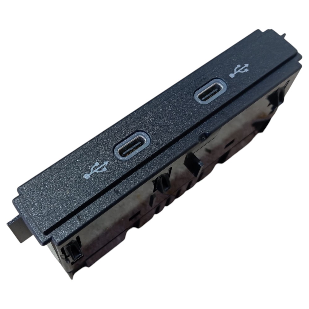 Entrada Usb Vw Taos Highline 2022 2024 V655 3