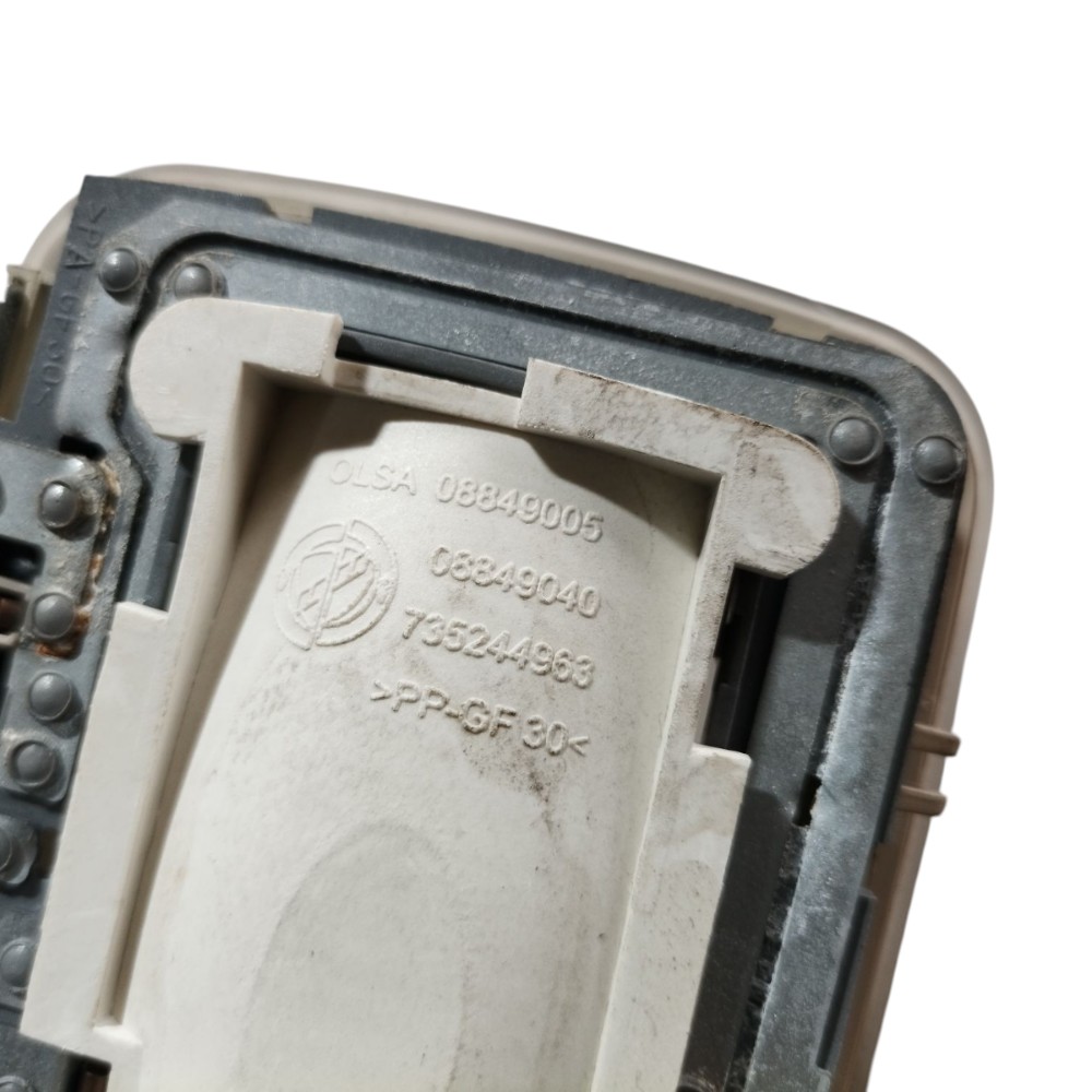 Luz Cortesia Fiat Idea Linea Punto Palio Strada 2009 A 2018 8