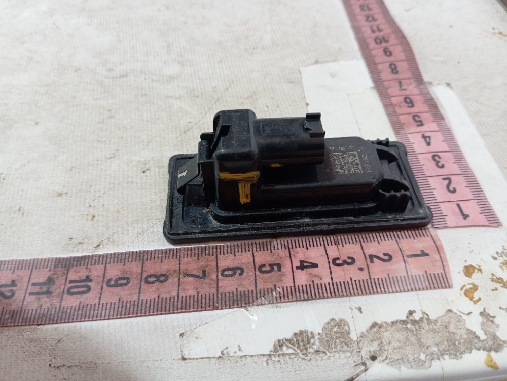 Luz Placa Land Rover Defender 2022 V645 8