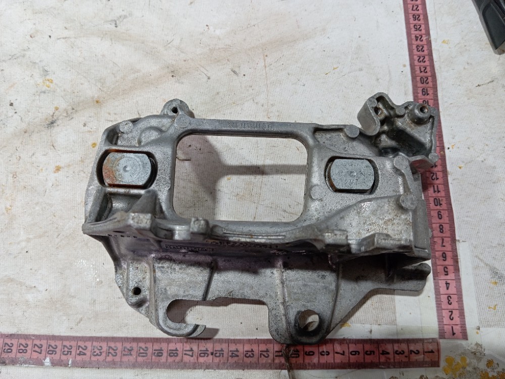 Suporte Coxim Esquerdo Motor Renault Zoe 2023 V639 7
