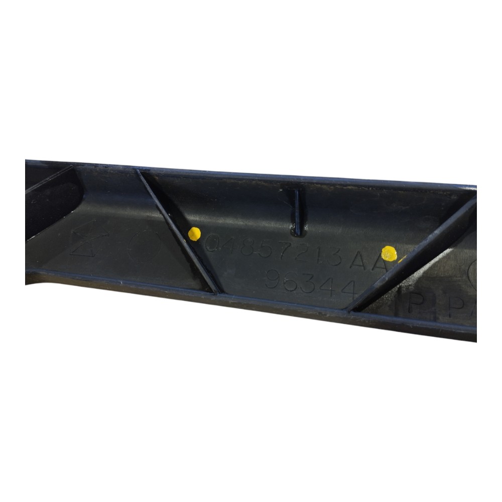 Guia Parachoque Traseiro Esquerd Chrysler Grand Caravan V578 4