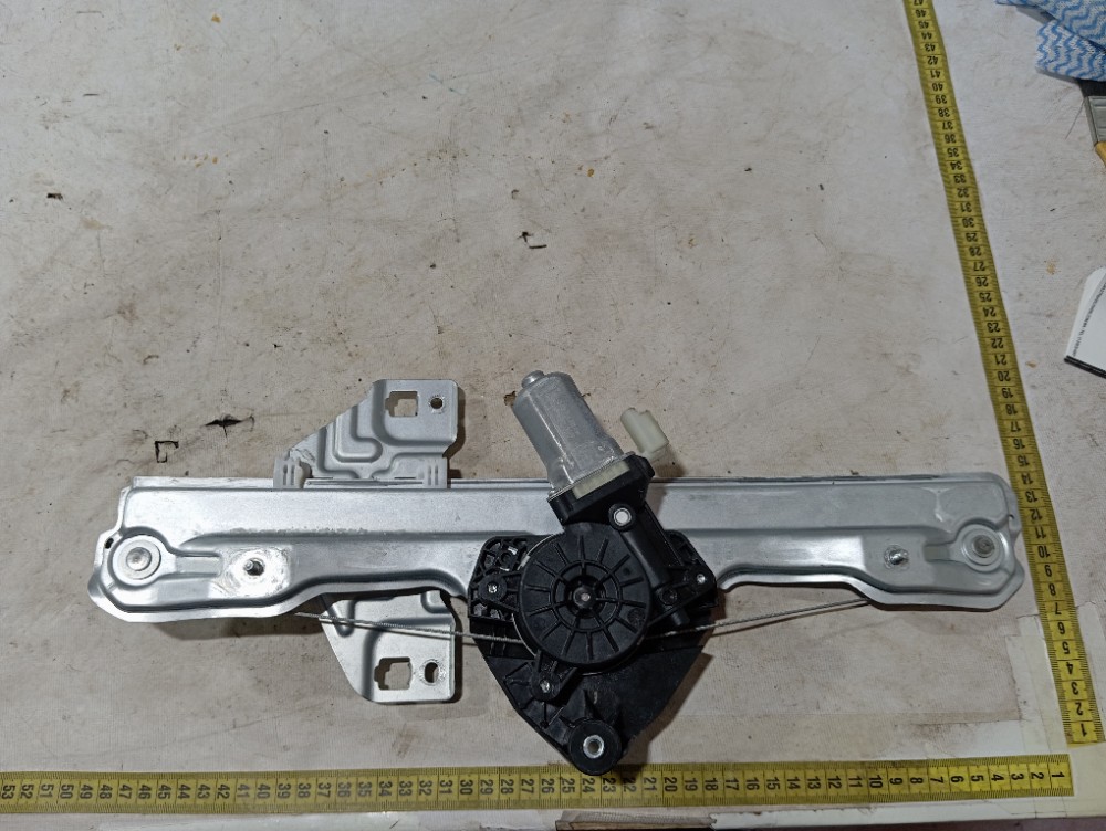 Máquina Vidro Porta Tras Esque Byd Dolphin Mini 2024 25 V665 7