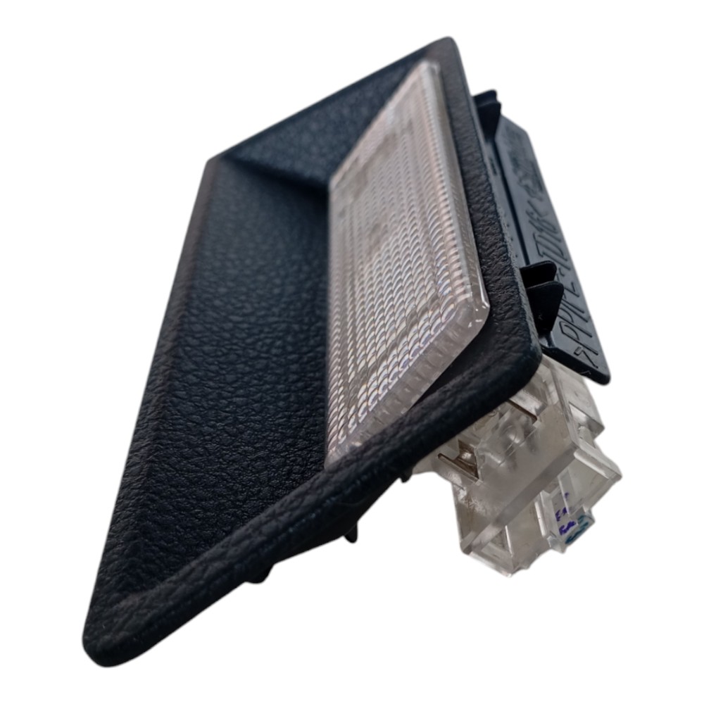 Luz Cortesia Porta Mala Vw Golf Highline 2014 1.4 V626 4