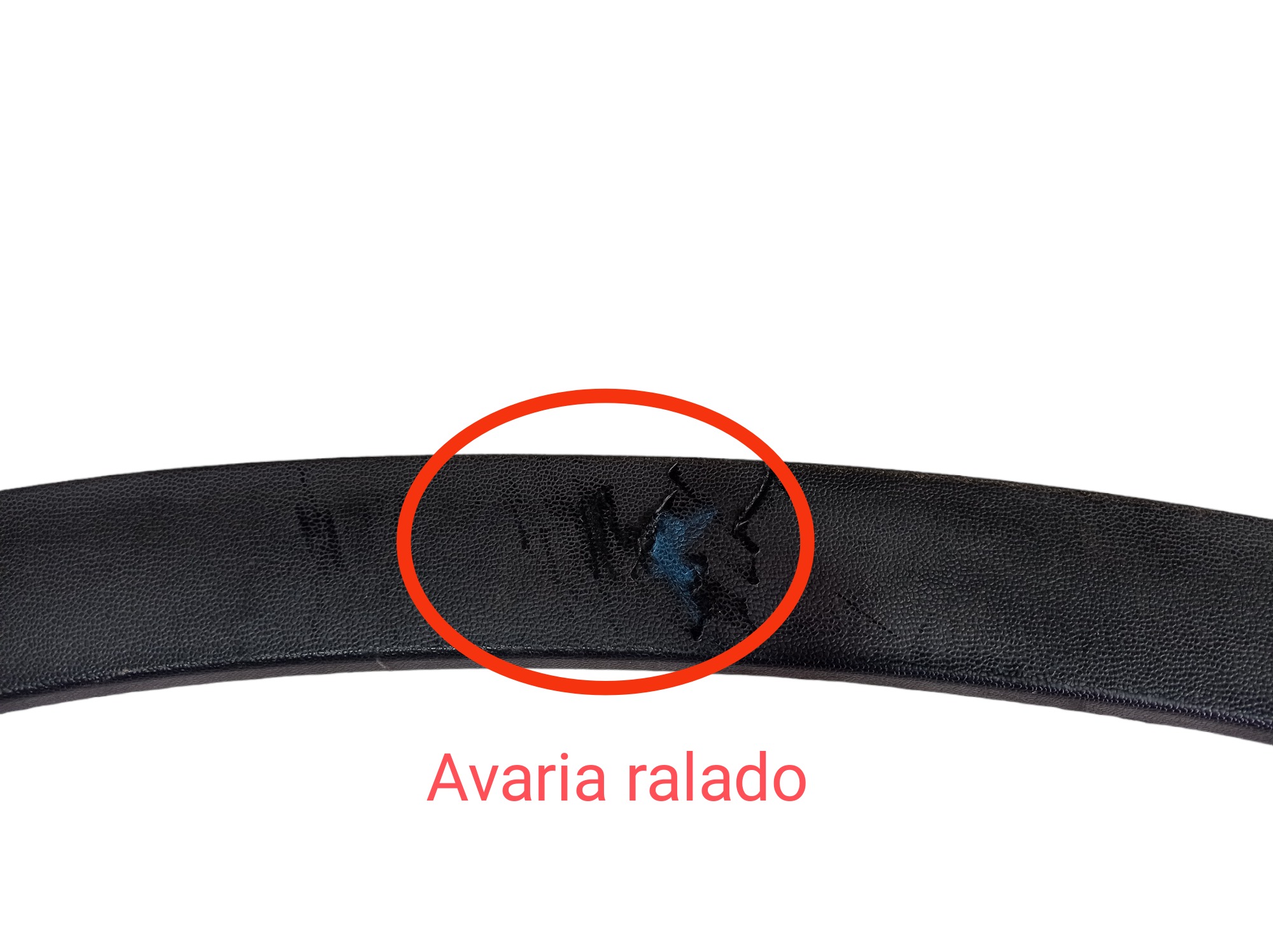 Aplique Dianteiro Esquerdo Caixa De Roda Gla 200 2016 V568 Preto 3