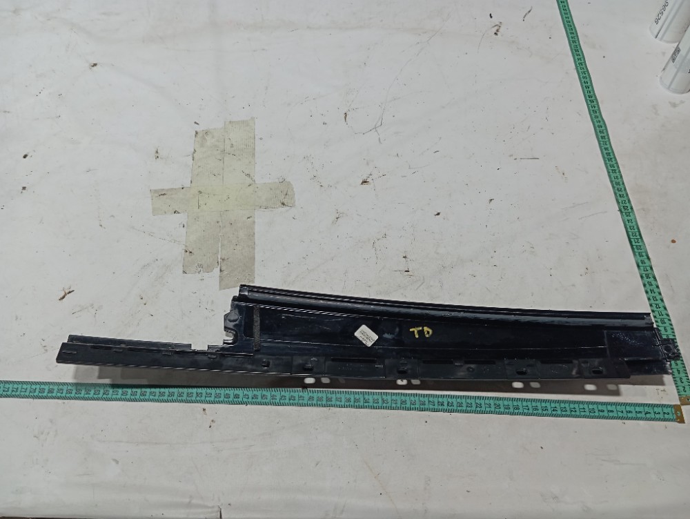 Moldura Ext Porta Traseira Direita Discovery Sport 2020 V680 9