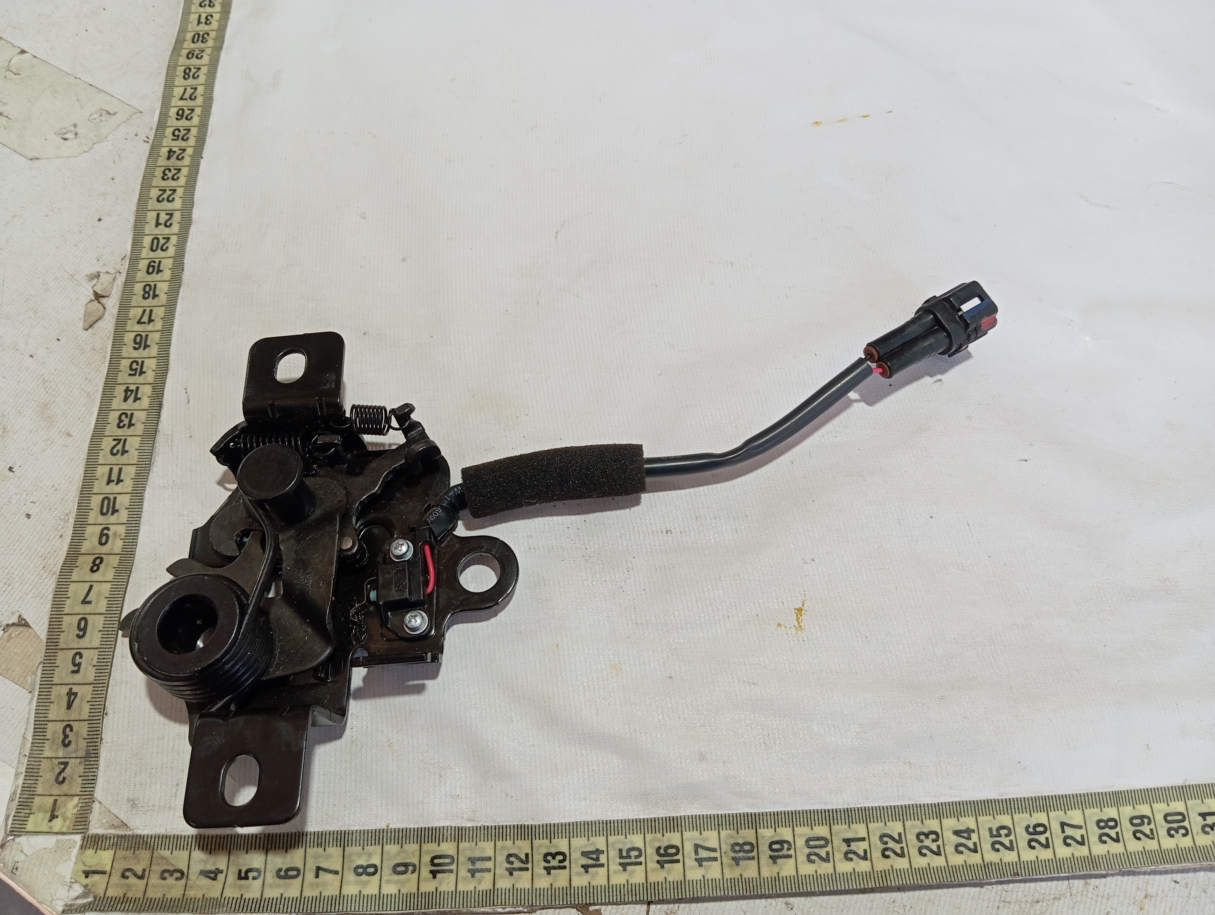 Fechadura Capô Byd Dolphin Gs 2024 2025 V596 8
