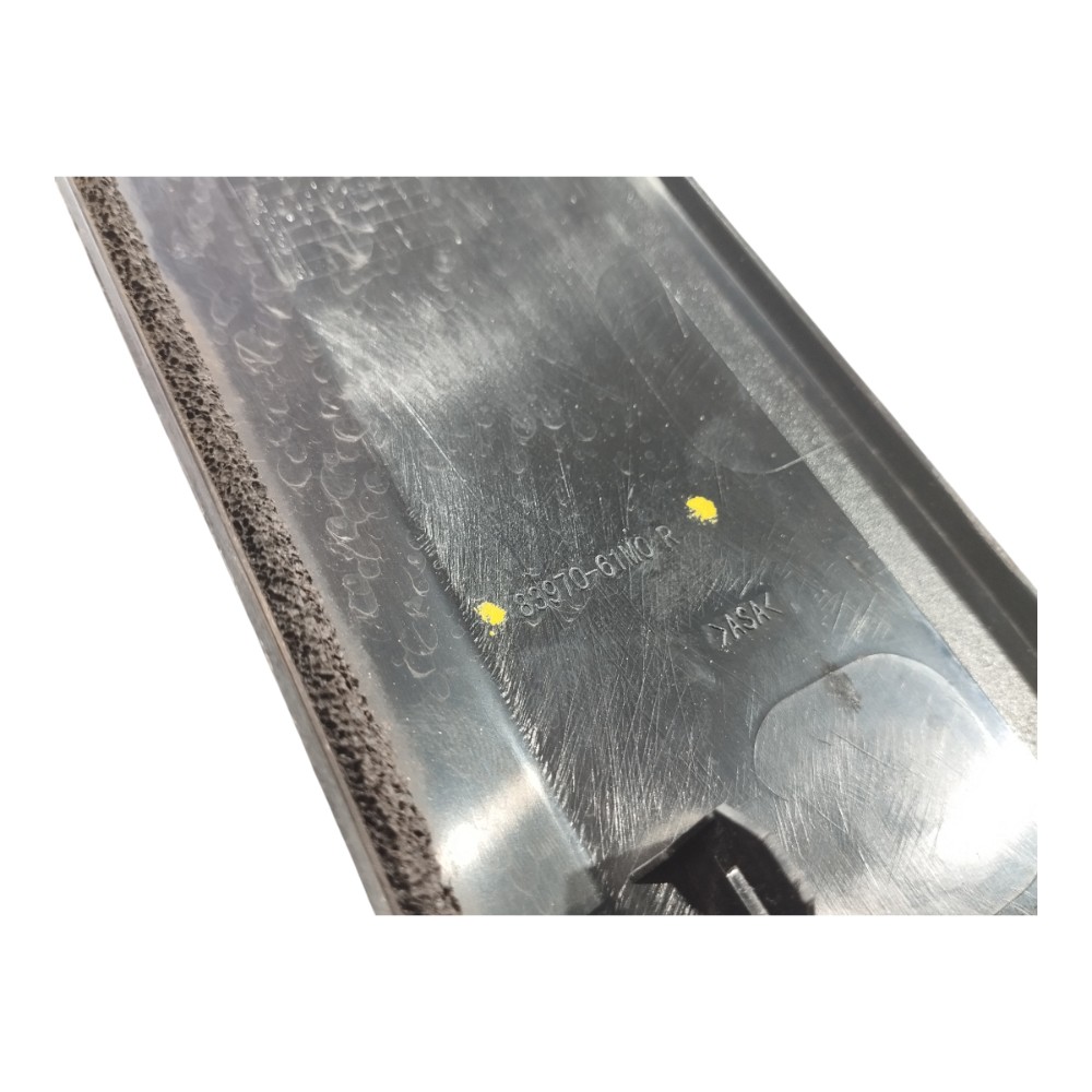 Moldura Porta Traseira Direita Suzuki Scross 2015 2016 V648 3