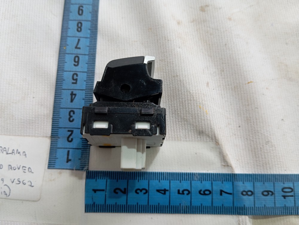 Botão Vidro Porta Diant Direita Chery Tiggo 5xsport 24 V621 8