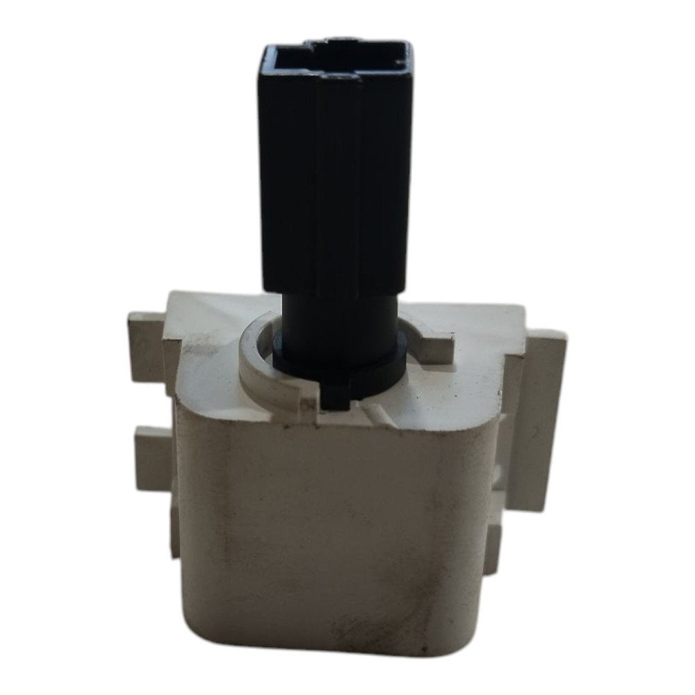 Luz Cortesia Porta Luvas Nissan Leaf 2023 V632 7