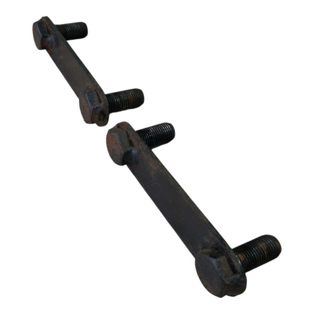 Parafuso Suporte Alma Parachoque Tras L200 Sport 2004 V638 1