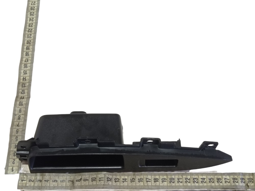 Moldura Botao Vidro Traseiro Direito Jac Iev40 2020 V615 8