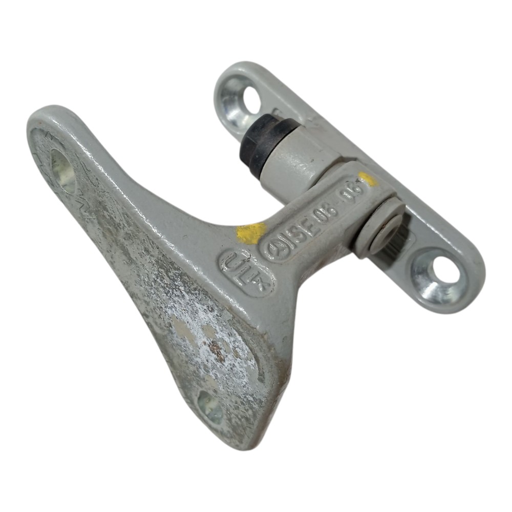 Dobradiça Porta Dianteira Esq Mercedes C180 2002 2007 V661 4