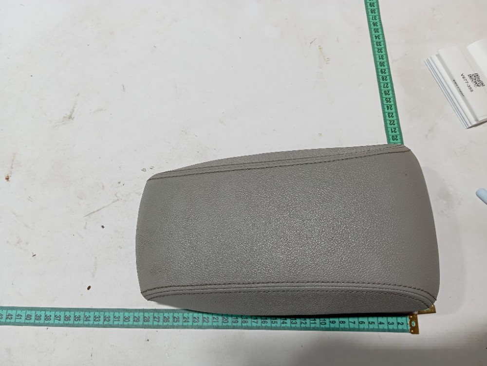 Apoio braço console Toyota Corolla 2017 7