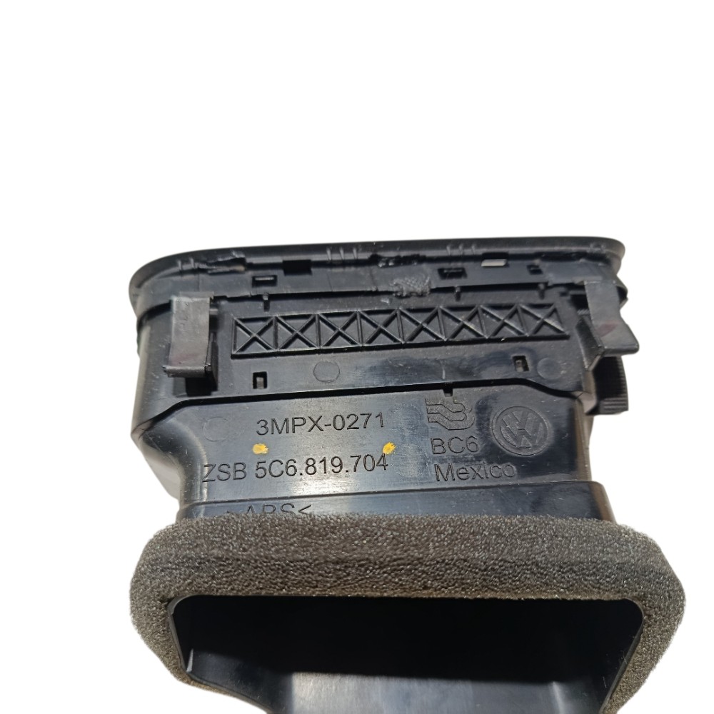 Difusor ar direito Vw Jetta 2012 5