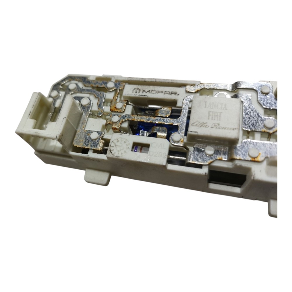 Luz Cortesia Traseiro Esquerdo Ram Rampage 2023 2025 V659 5