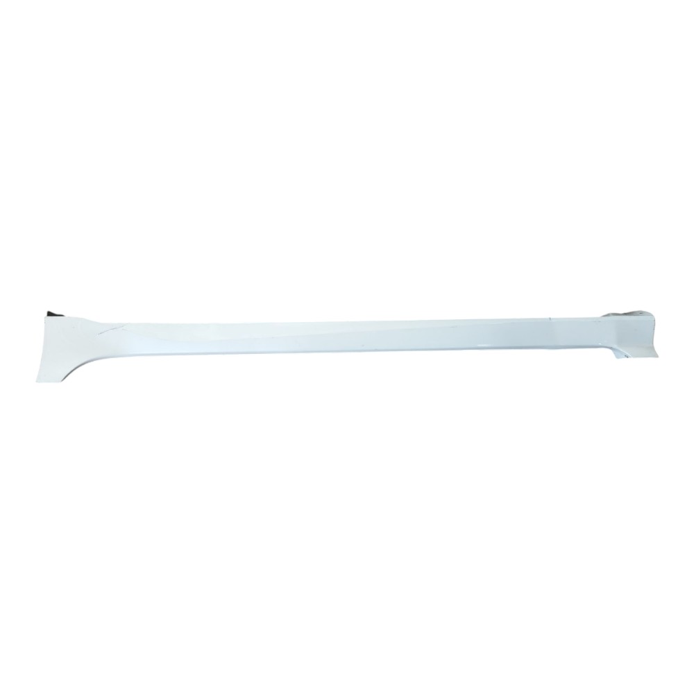 Spoiler Esquerdo Nissan Leaf 2023 V632 3