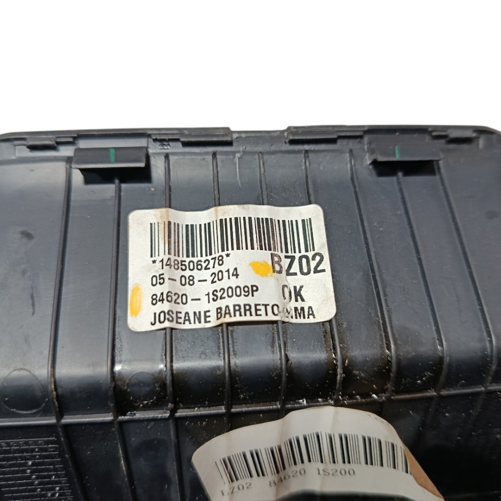 Moldura tomada 12v Hyundai Hb20s 2015 6