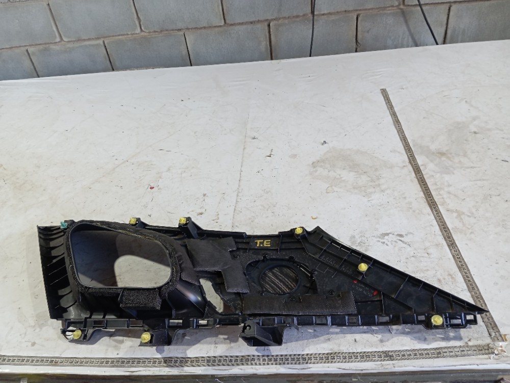 Acabamento Sup Coluna Traseira Esquerda Rx500hf 2023 V619 9