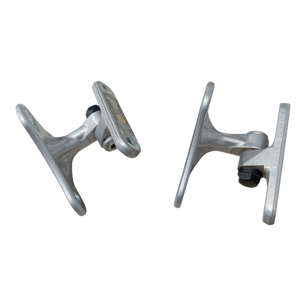 Dobradiça Porta Dianteira Esq Mercedes C180 2002 2007 V661 1
