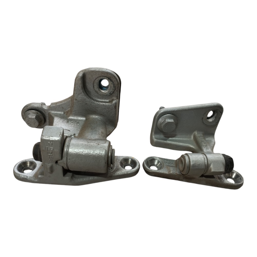 Dobradiça Porta Tras Direito Mercedes B180 2006 A 2010 V630