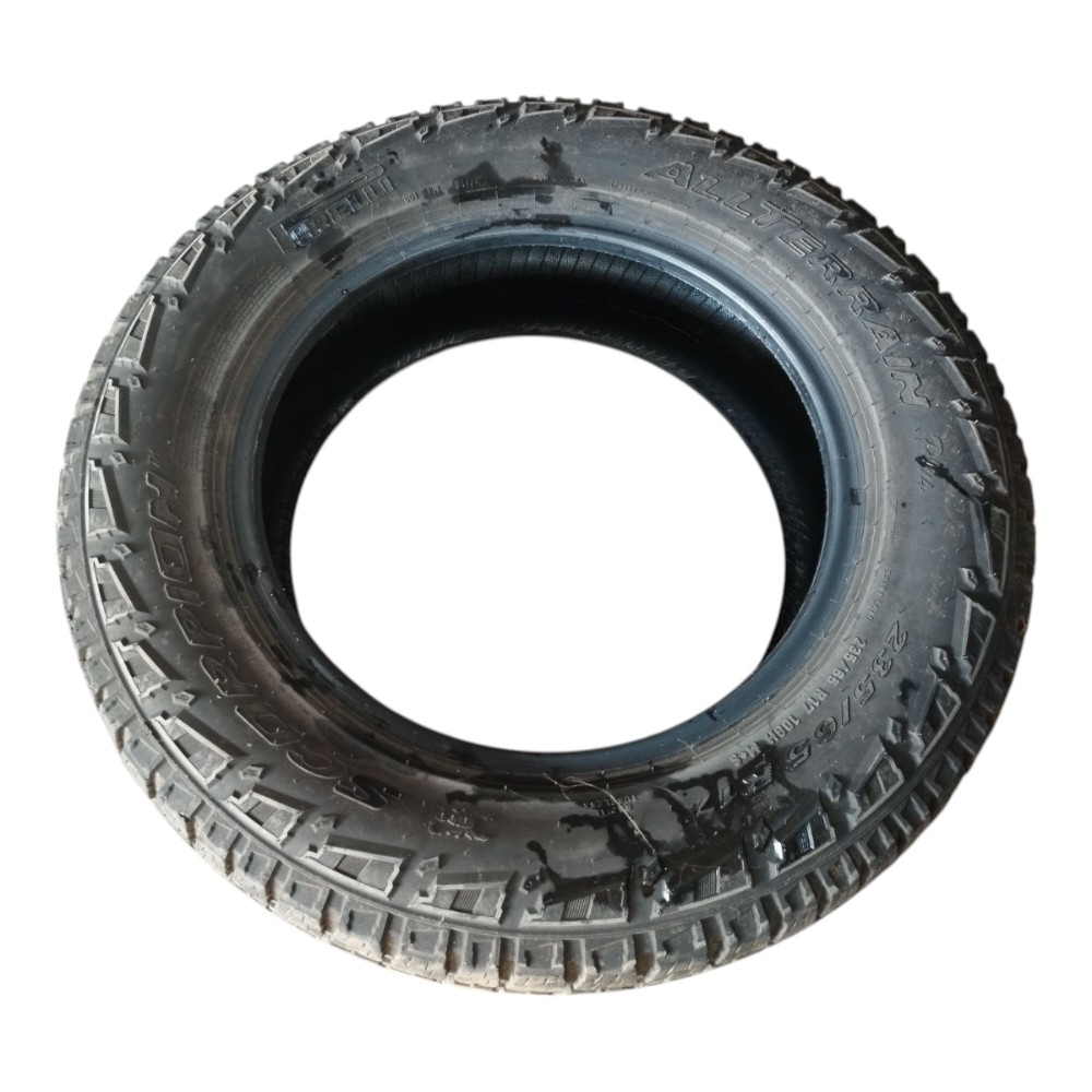 Pneu Scorpion Pirelli 235/65R17 Dot In9 d4309p V659