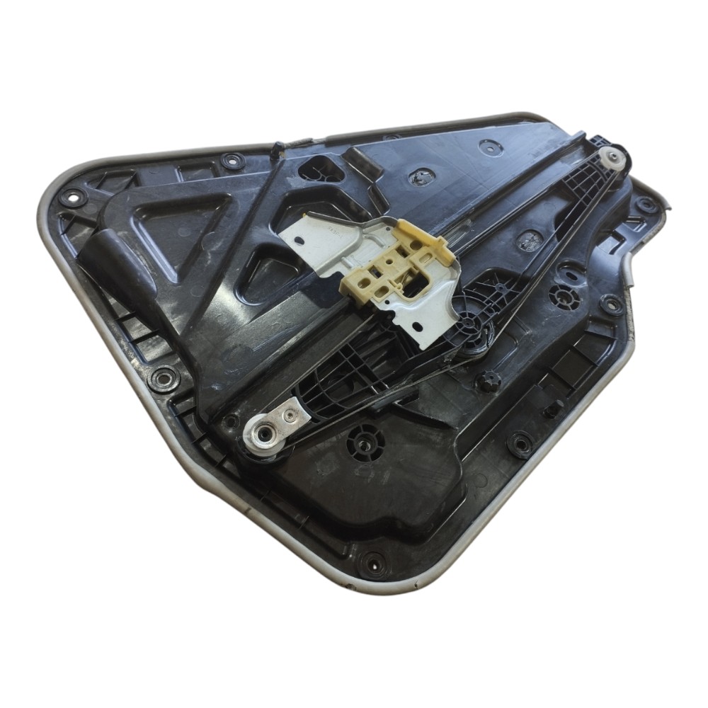 Suporte Maquina Vidro Tras Esq Byd Song Plus Gs 24 25 V642