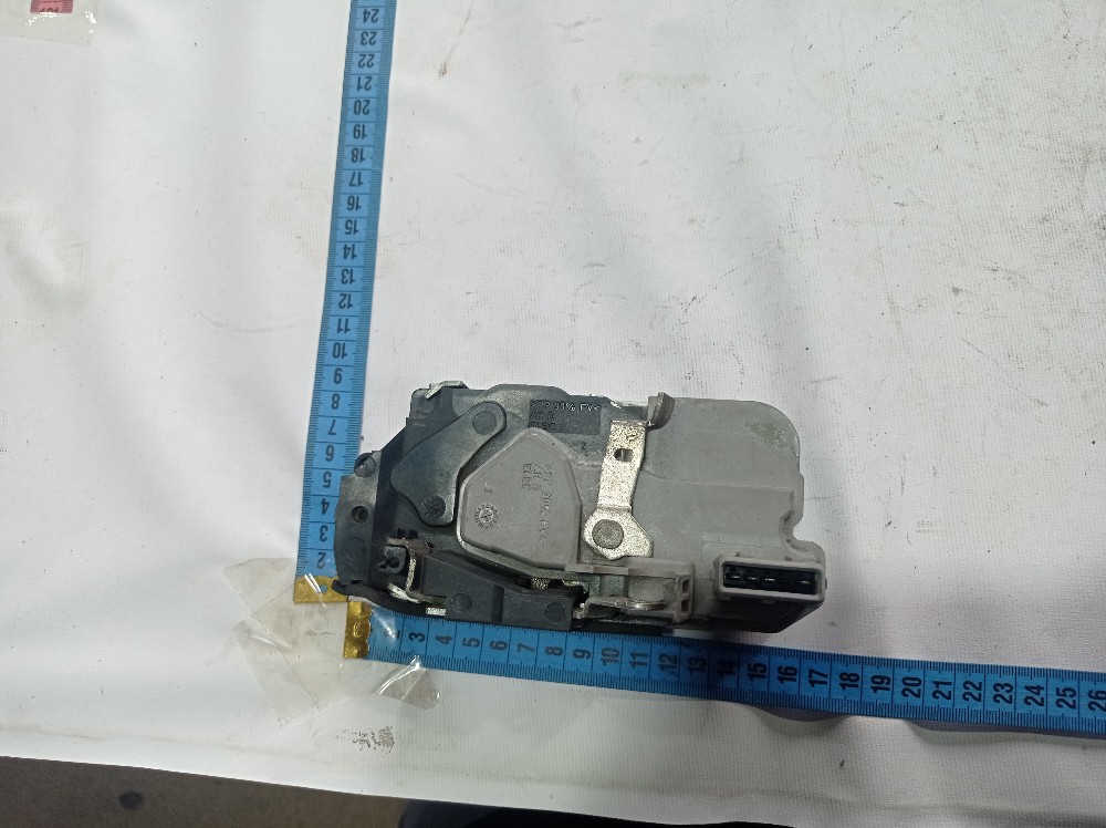 Fechadura Porta Traseira Direita Peugeot 206 207 2010 V282 5