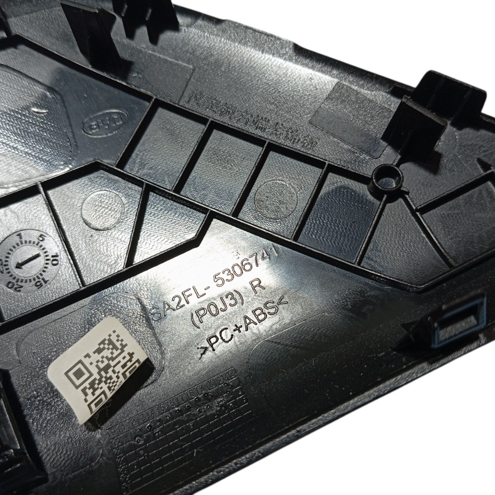 Moldura direita painel Byd Song Pro 2025 V669 8