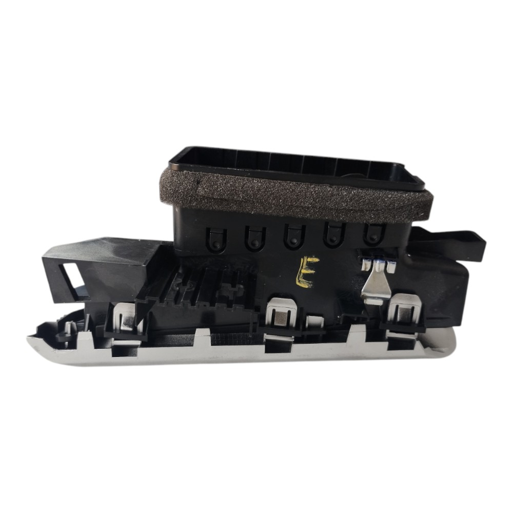 Difusor Ar Esquerdo Chevrolet Tracker 2020 2025 V627 4