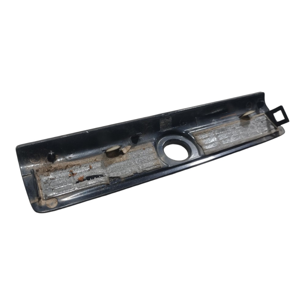 Puxador Tampa Traseira Ram Rampage Rt 2023 2025 V664 Preto Traseira 2