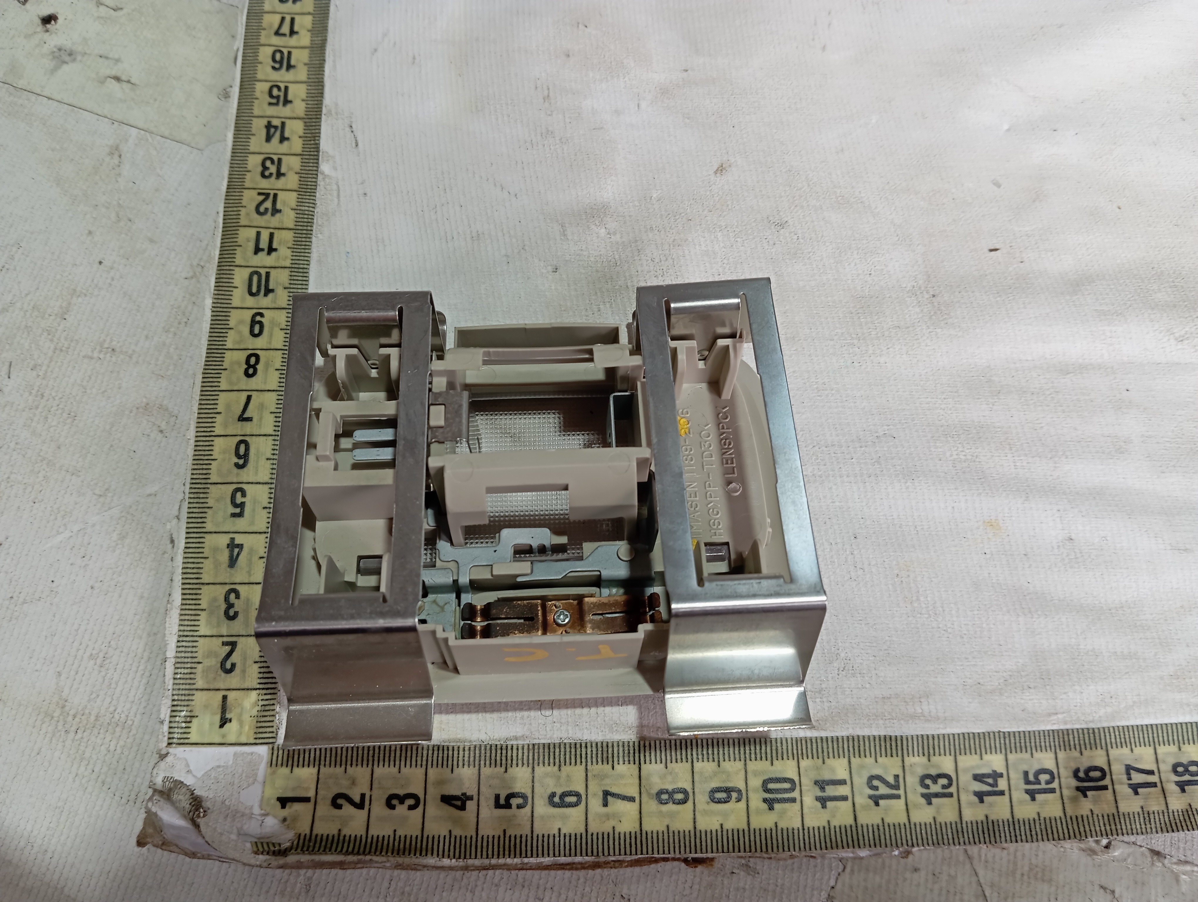 Luz Cortesia Traseira Central Teto Pajero Full 2020 V599 9