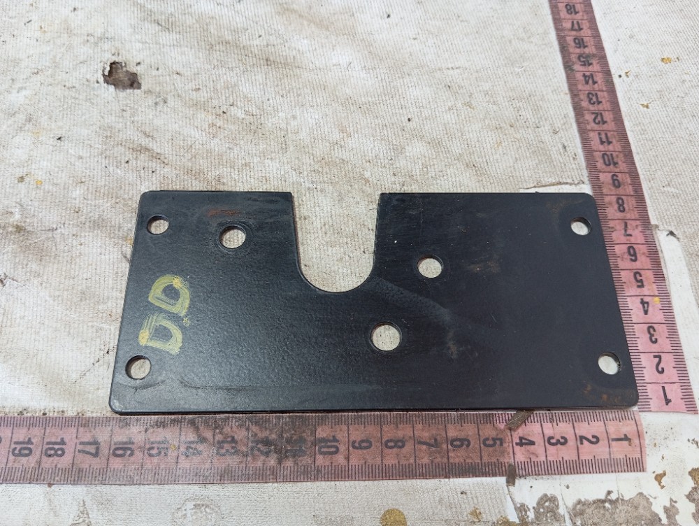 Suporte Fechadura Porta Dianteira Direita Troller T4 11 V650 8
