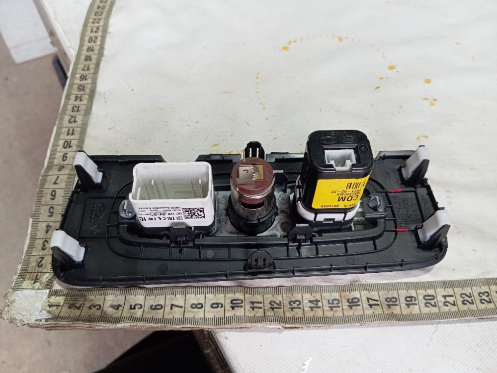 Tomada 12v Hyundai Creta Nline 1.0 2023 V609 10