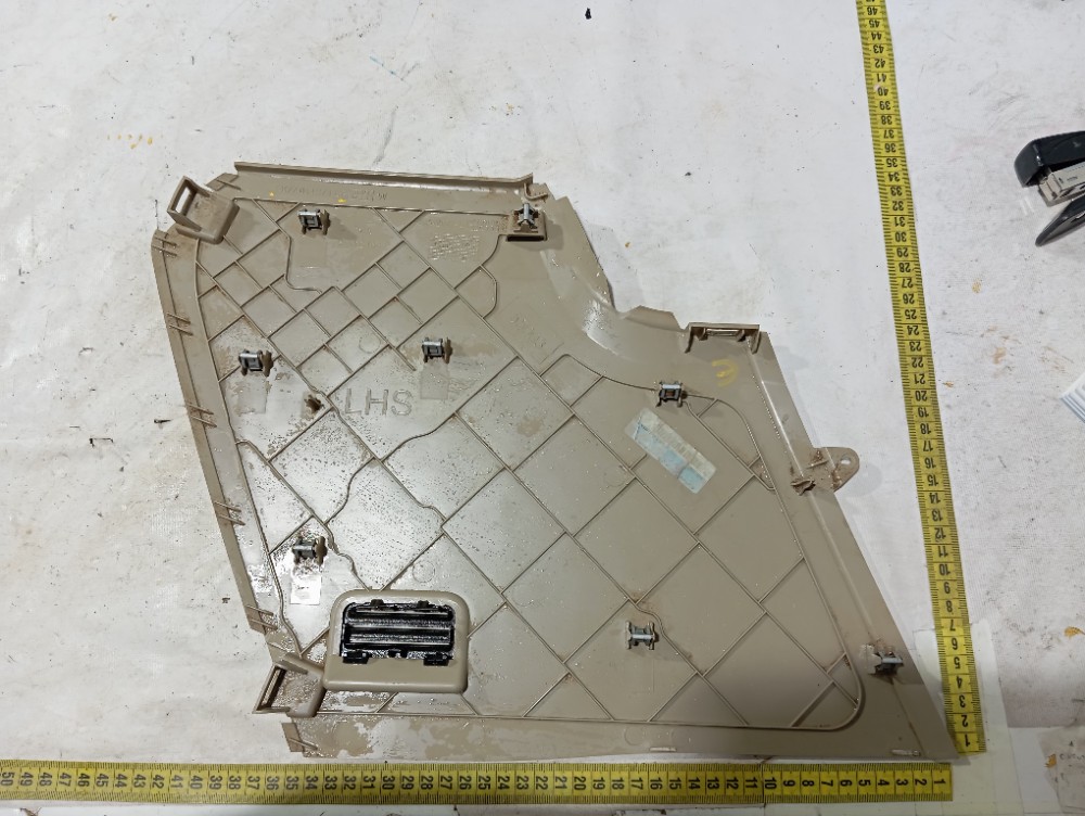 Acabamento Esquerdo Console Discovery Sport 2015 A 2018 V663 9