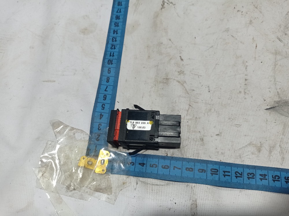 Botão Pisca Alerta Porsche Cayenne 2003 A 2010 V371 5
