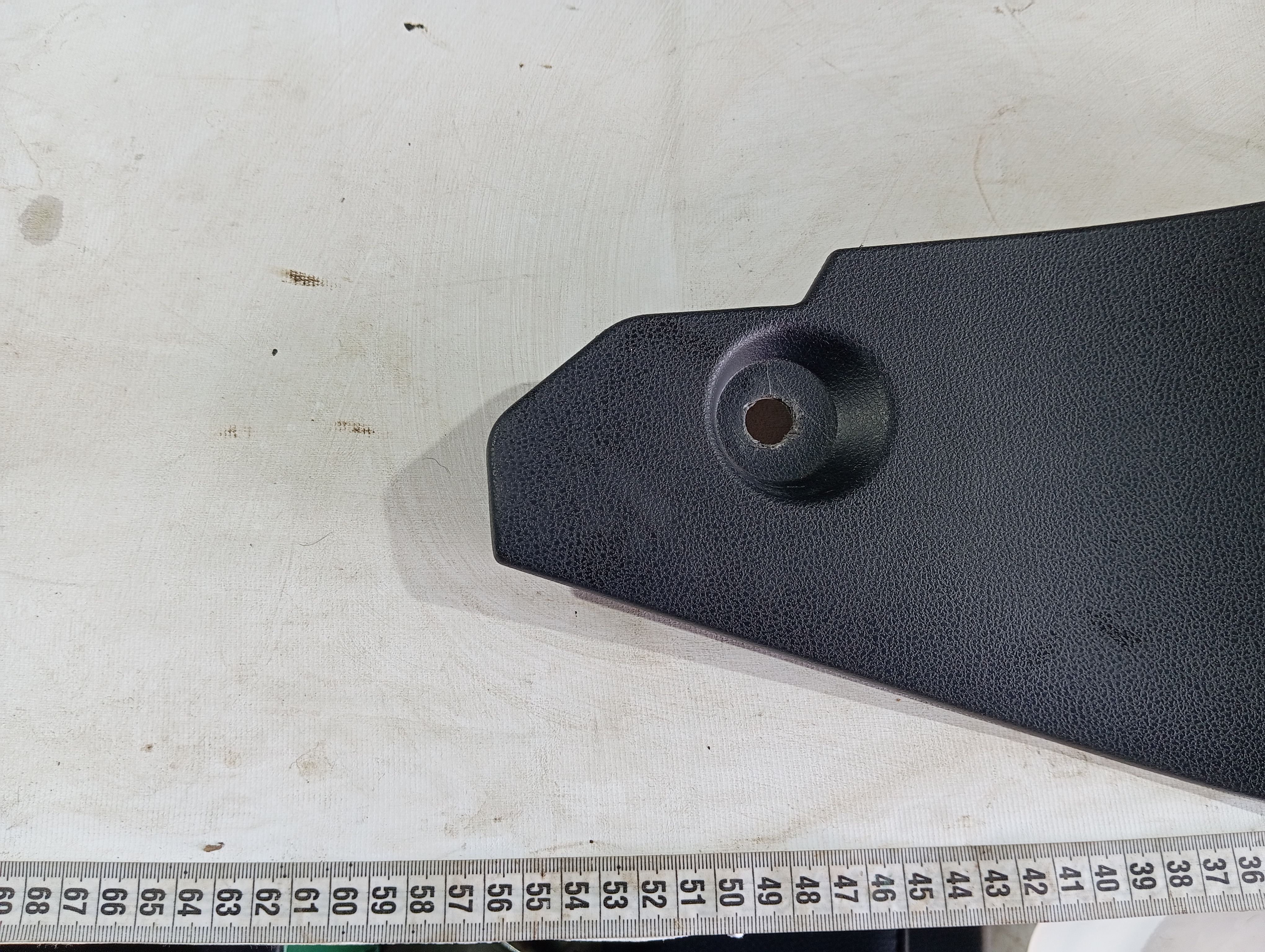 Acabamento Esquerdo Console Nissan Leaf 2022 V589 7