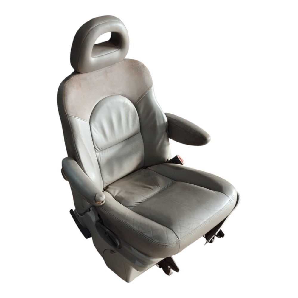 Banco Traseiro Direito Chrysler Grand Caravan 2003 3.3 V578 3