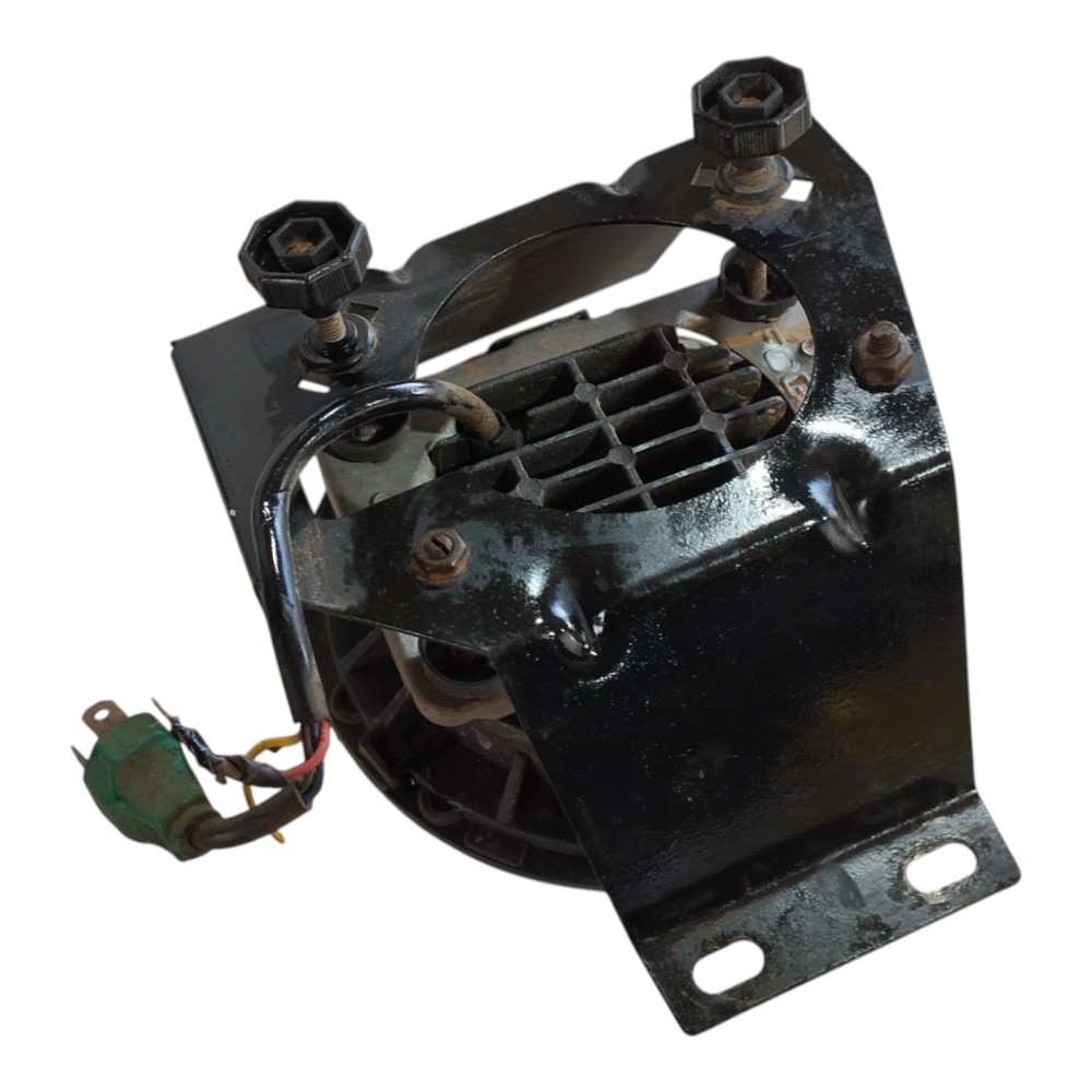 Farol Esquerdo Troller T4 2011 V650 Esquerdo 3