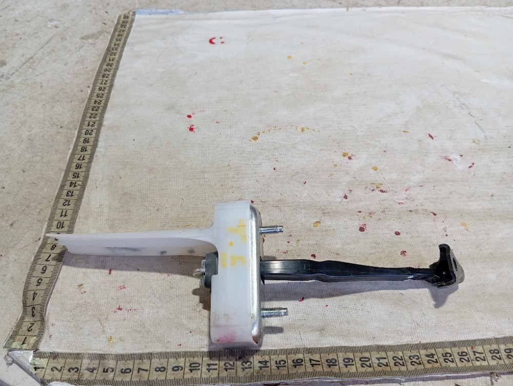 Limitador Porta Traseira Esquerda Lexus Rx500hf 2023 V619 6